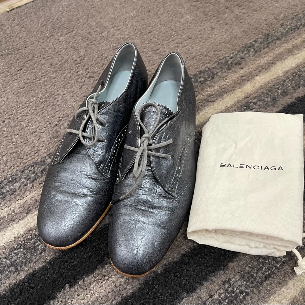 Balenciaga leather flats